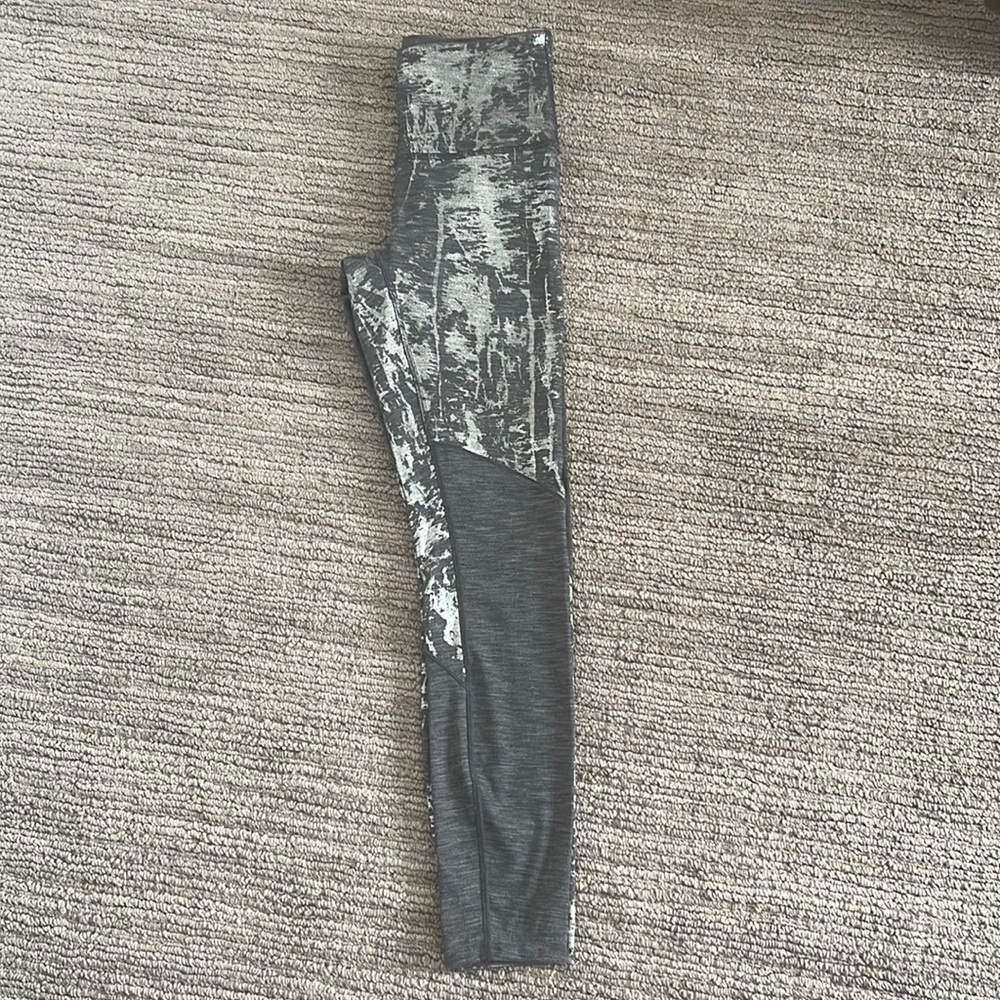 Lululemon leggings. Charcoal grey with silver foil. Size 4.
